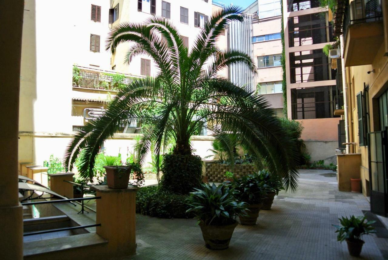 Beautiful apartment in San Giovanni close to Colosseo Roma Esterno foto