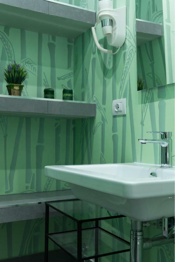 Beautiful apartment in San Giovanni close to Colosseo Roma Esterno foto
