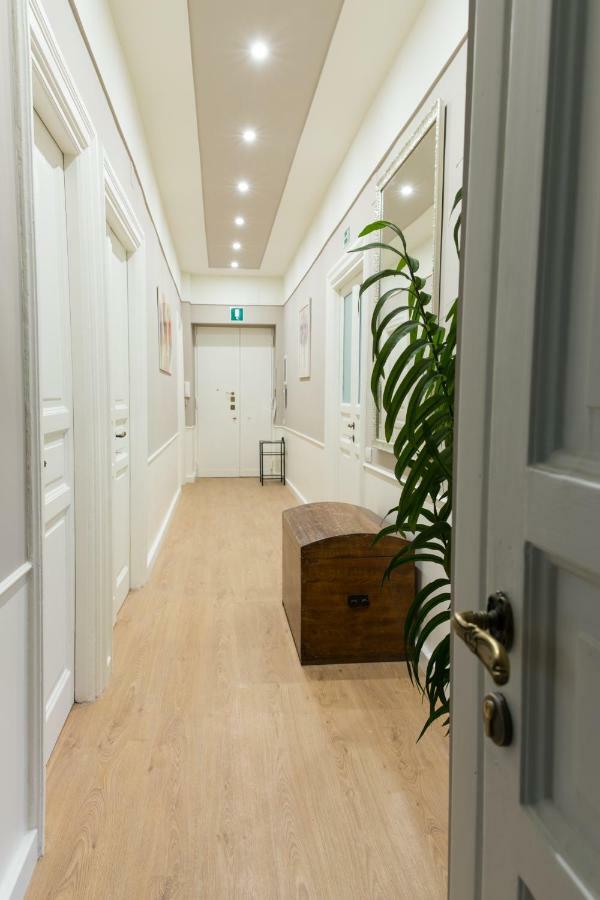 Beautiful apartment in San Giovanni close to Colosseo Roma Esterno foto