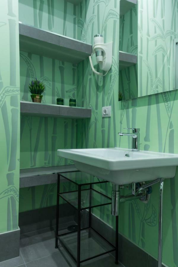 Beautiful apartment in San Giovanni close to Colosseo Roma Esterno foto