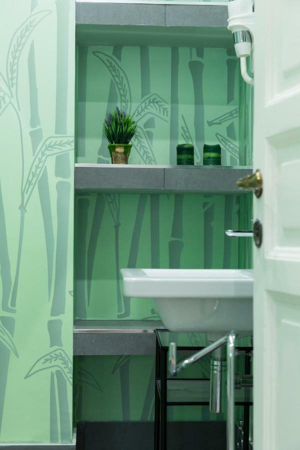 Beautiful apartment in San Giovanni close to Colosseo Roma Esterno foto