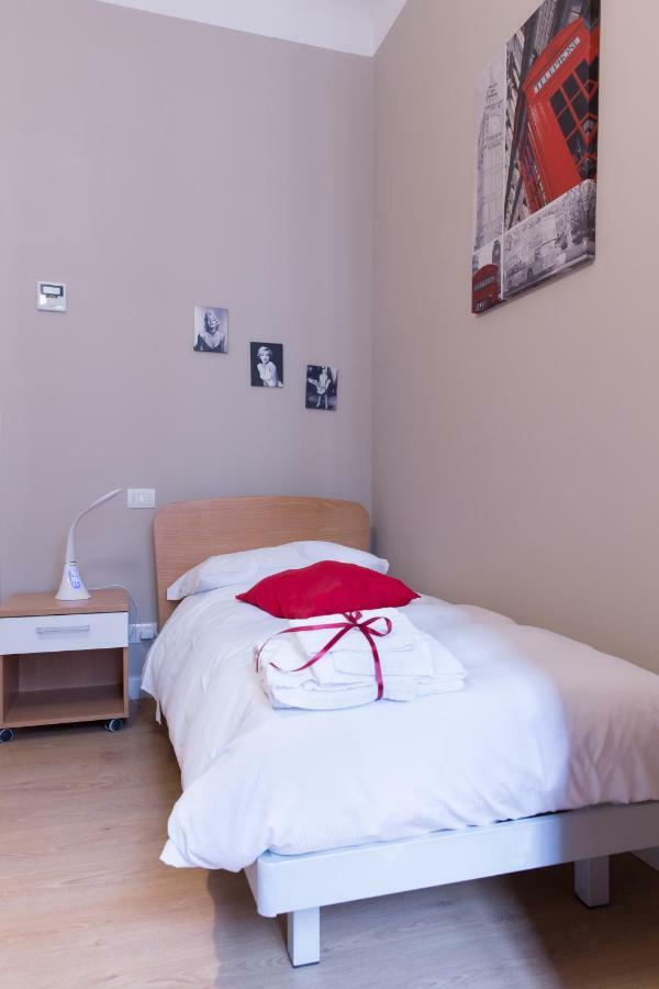 Beautiful apartment in San Giovanni close to Colosseo Roma Esterno foto